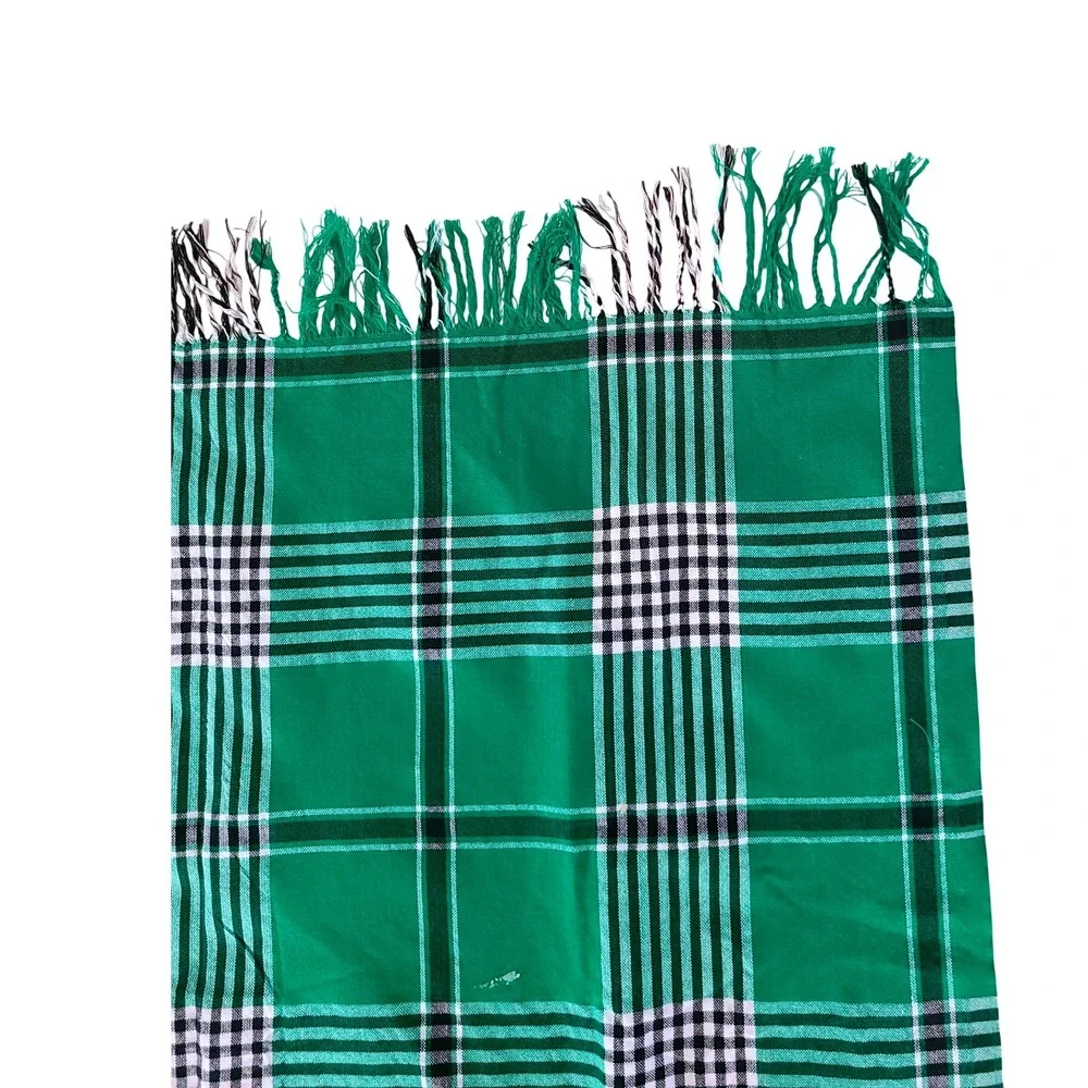 Vibrant Green Plaid Scarf with Tassels - Picture 4 of 6